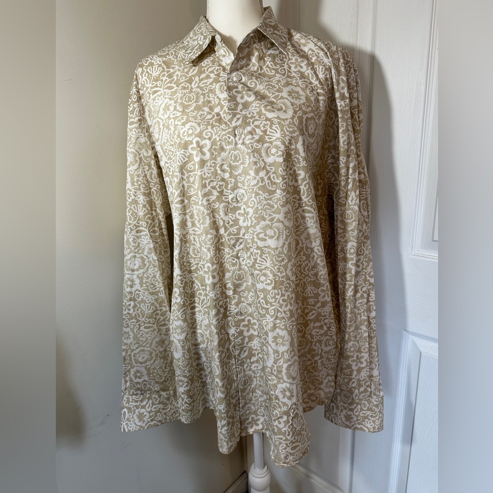 Mens  Express top.